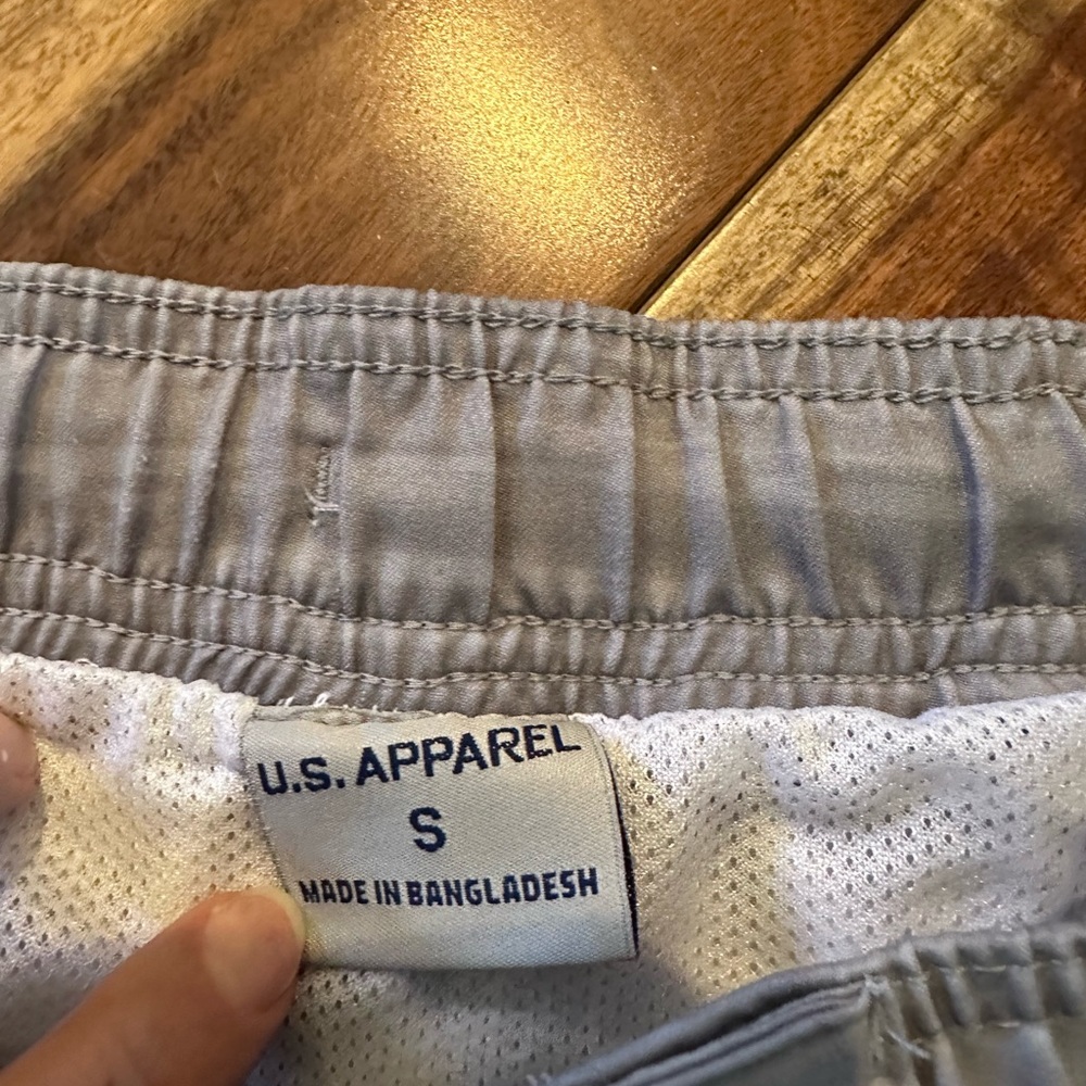 Men’s US Apparel swim trunks size small lightly used black and grey - Picture 3 of 5